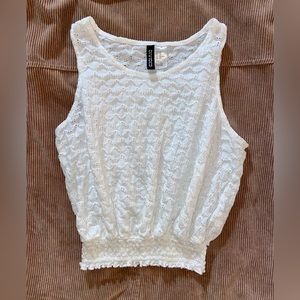 Women’s small white tank top
